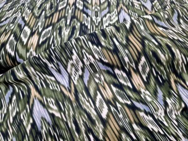 travelstof groen ikat patroon